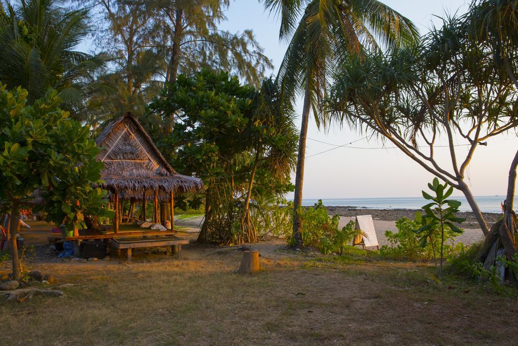 兰塔岛珊瑚海滩度假酒店 Ko Lanta 外观 照片